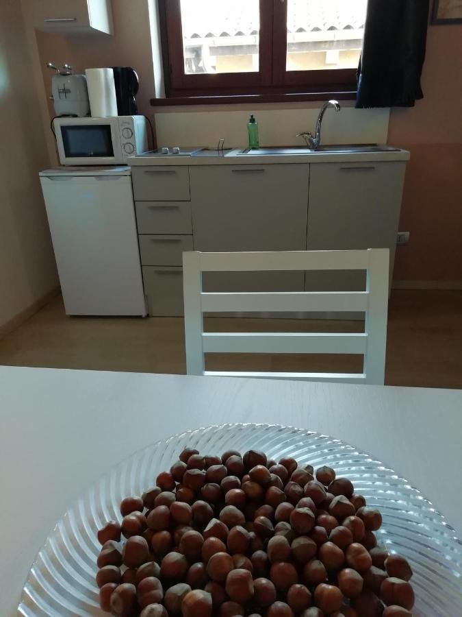 Vite Dipinte 1 Bilocale In Langa Apartment Новело Екстериор снимка
