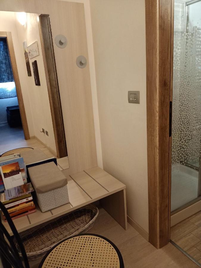 Vite Dipinte 1 Bilocale In Langa Apartment Новело Екстериор снимка