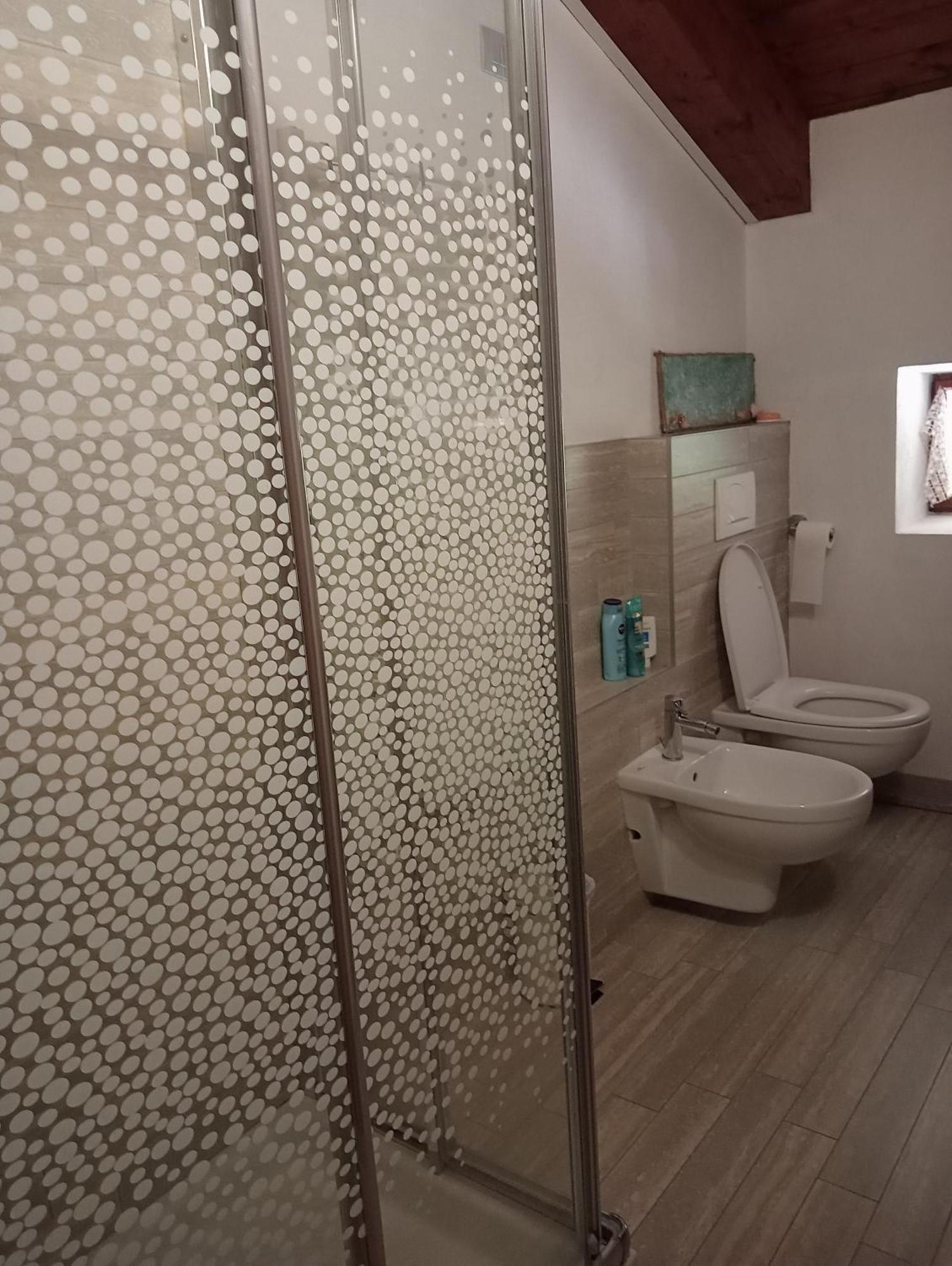 Vite Dipinte 1 Bilocale In Langa Apartment Новело Екстериор снимка