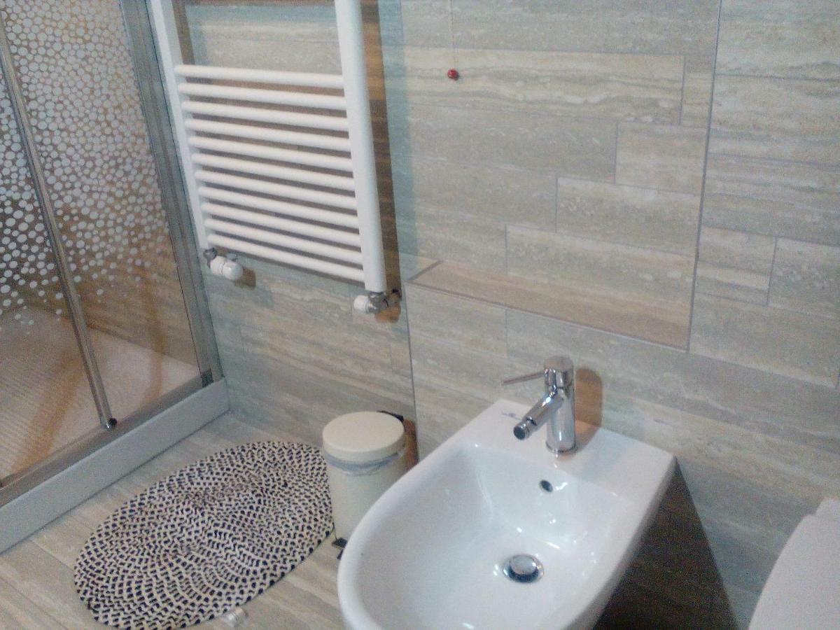 Vite Dipinte 1 Bilocale In Langa Apartment Новело Екстериор снимка